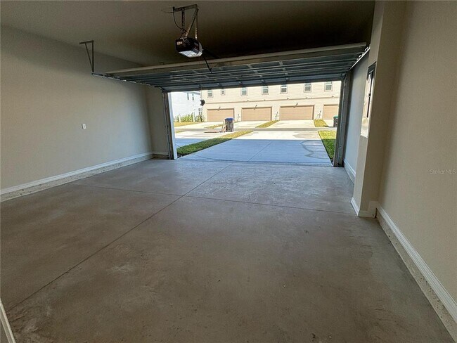 Building Photo - 6403 Breeze Filled Ln