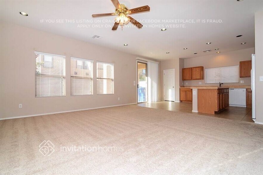 Building Photo - 18553 W Mariposa Dr