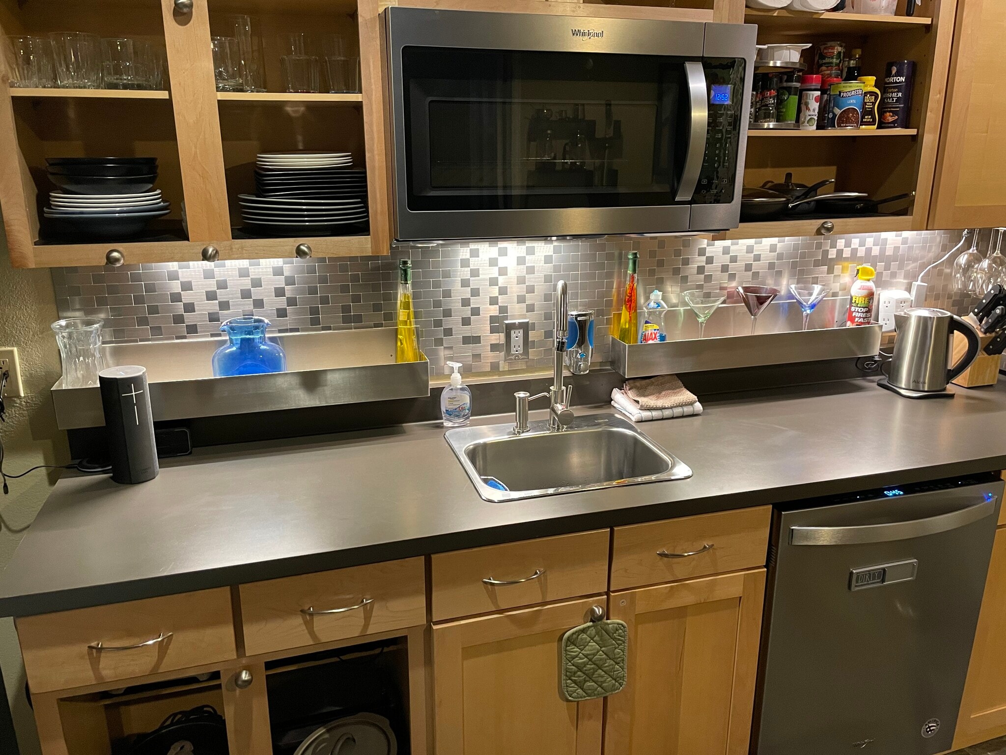 Building Photo - 1887 Hunters Dr