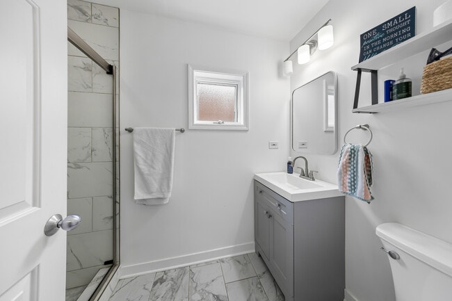 Building Photo - 811 W Superior St