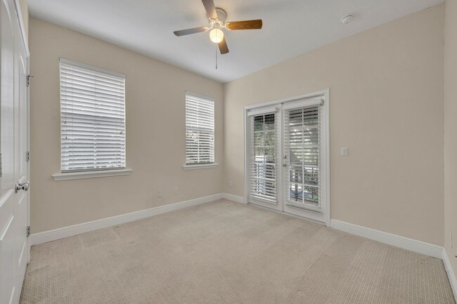 Building Photo - Gorgeous Townhome in Downtown Orlando