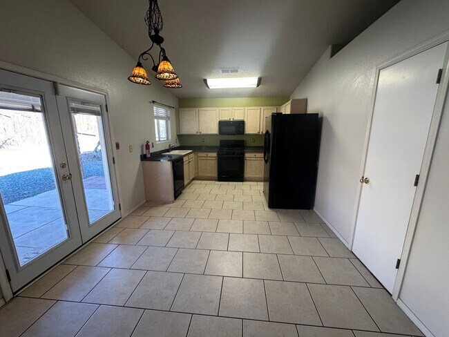 Building Photo - Spacious 4-Bedroom Home Near Westgate Community Center | $2,100/mo