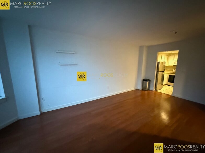 Building Photo - 534 Commonwealth Ave