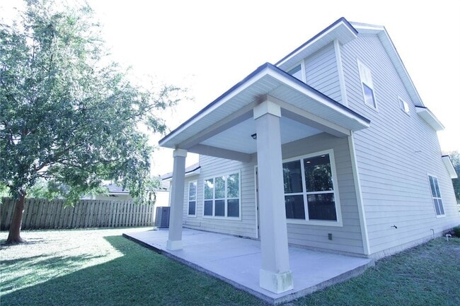 Building Photo - 8225 NW 53rd Ter