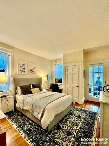 Building Photo - 66 Marshal St