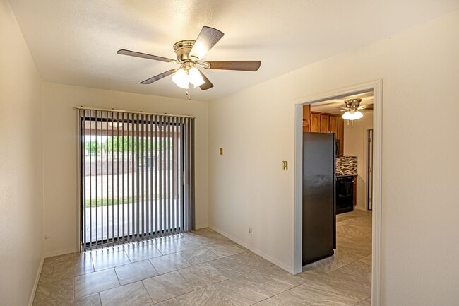 Building Photo - Beautiful Updated Home!