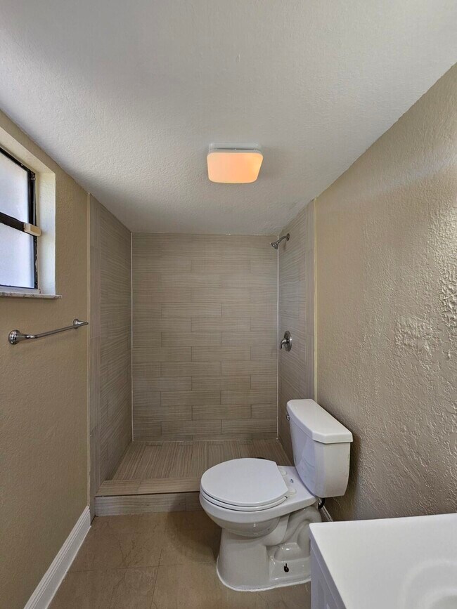 Building Photo - 1440 Windorah Way