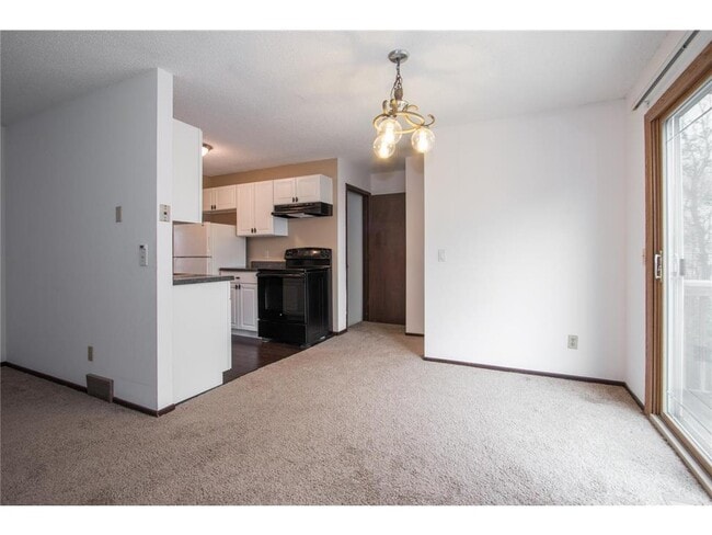 Building Photo - 15303 Trillium Cir