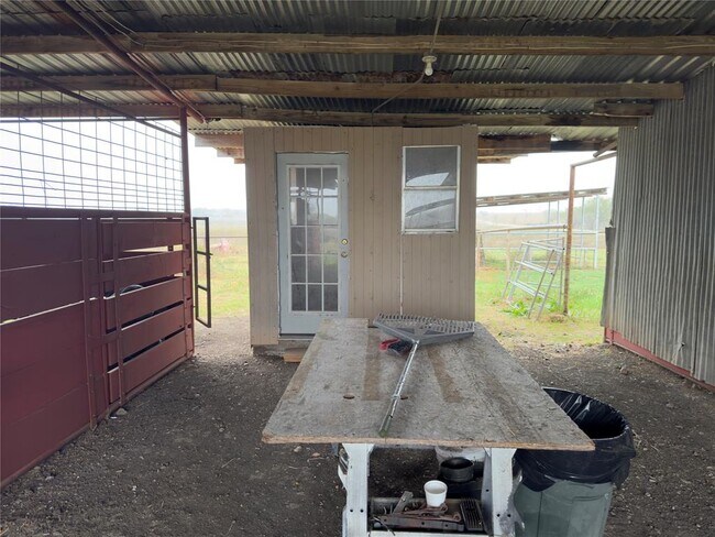 Building Photo - 100 Simmons Family Farm Rd