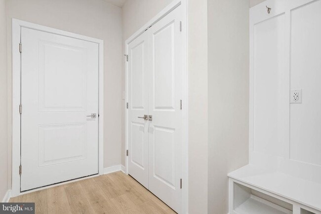 Building Photo - 6232 Folly Ln