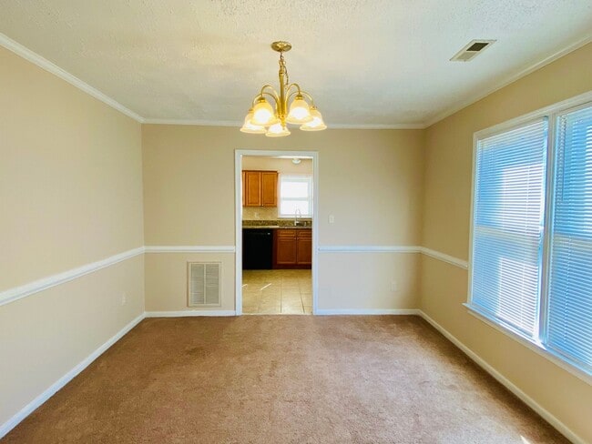 Building Photo - Beautiful and Spacious 3bdrm/2.5bth Home Conveniently Located in Chesterfield County!!