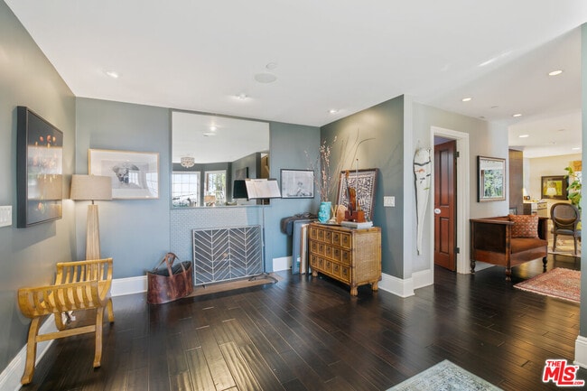 Building Photo - 2962 Valmere Dr