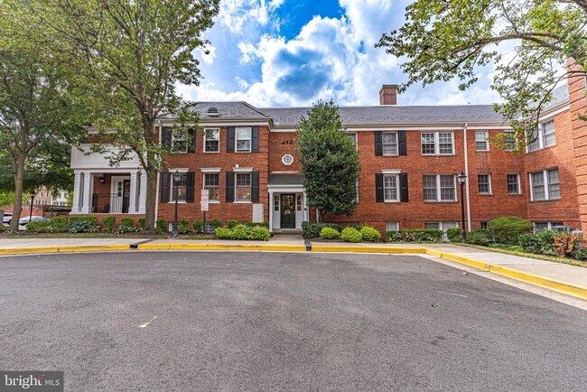 Building Photo - 610 Bashford Ln
