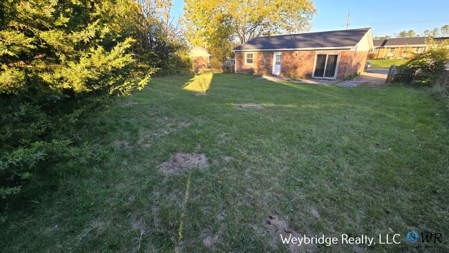 Building Photo - 3BD 1BTH Ranch in the Pleasant Run Neighbo...
