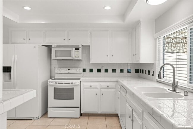 Building Photo - 4128 Orange Ave