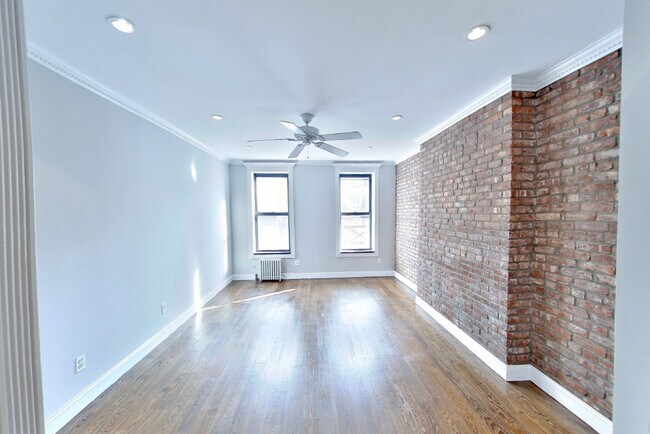 Building Photo - 697 10th Ave