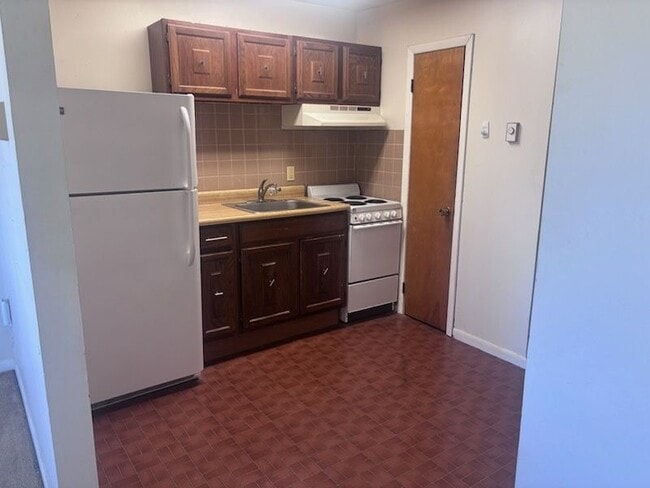 Building Photo - Freshly Renovated 1-Bedroom | Coopersburg, PA | $1,175/mo