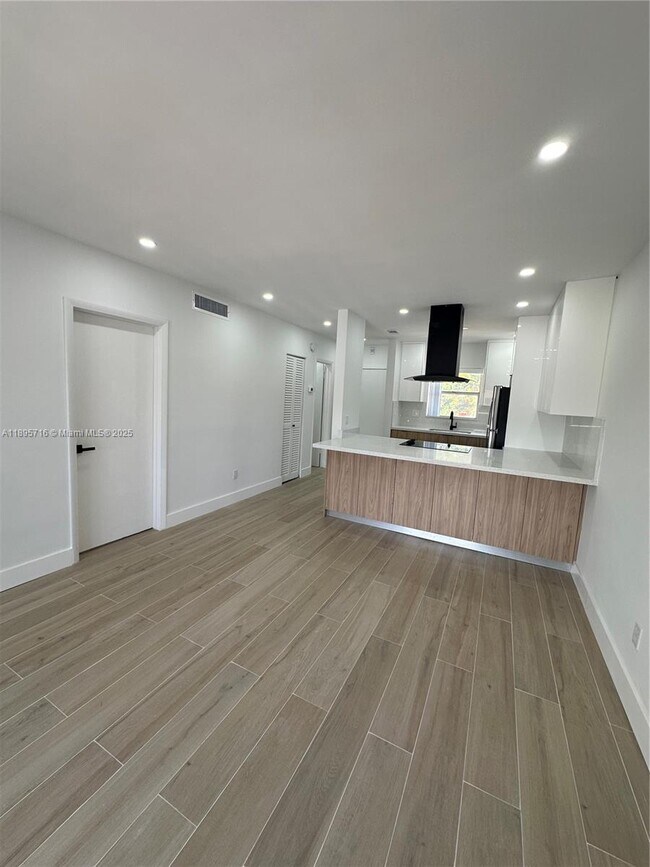 Building Photo - 7505 SW 82nd St