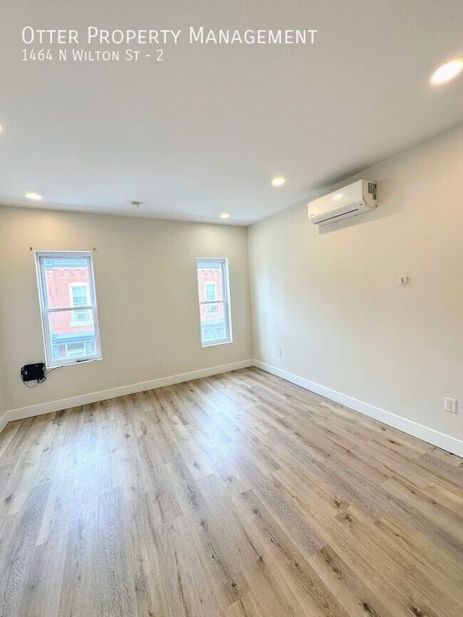 Building Photo - 1464 N Wilton St