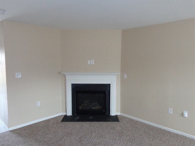 Building Photo - 1410 River Run Rd