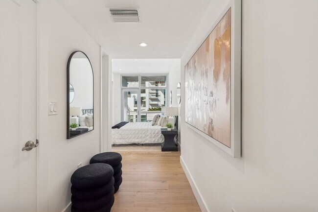 Building Photo - 1343 4th St