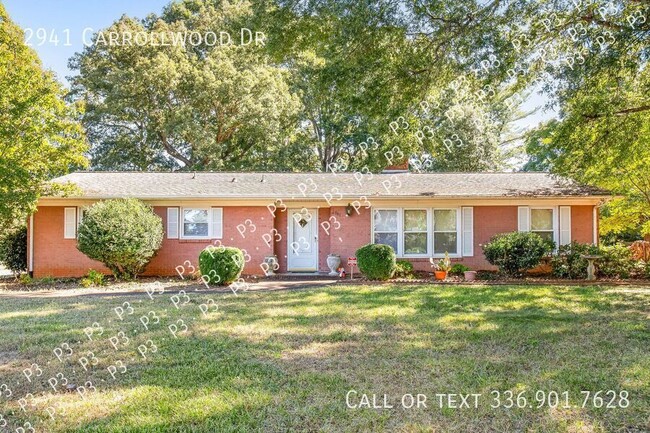 Primary Photo - Spacious 3 Bedroom - Call Leasing Agent Li...