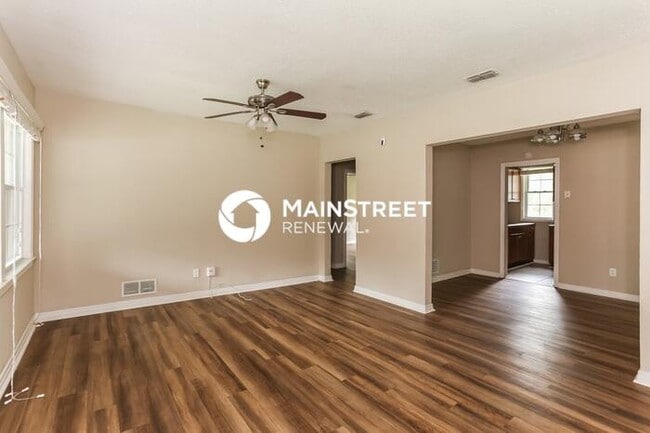 Building Photo - 3 Bedroom Pet-Friendly Home in Jacksonvill...