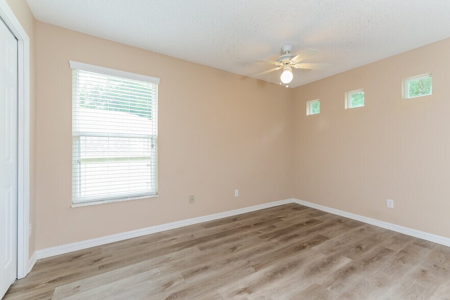 Building Photo - 757 White Ivey Ct