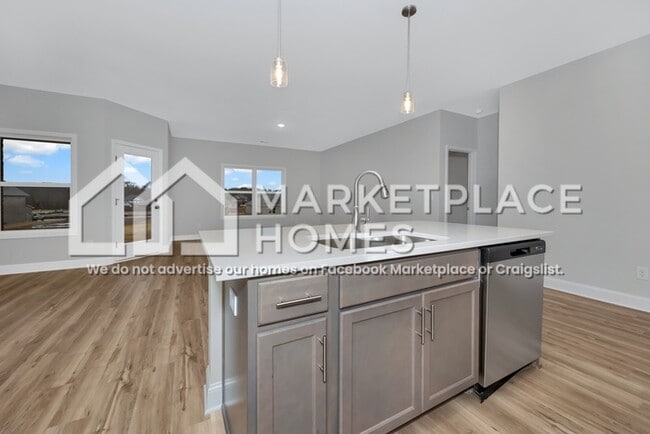 Building Photo - 14138 Nursery Dr