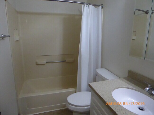 Building Photo - 2220 Abbeywood Dr