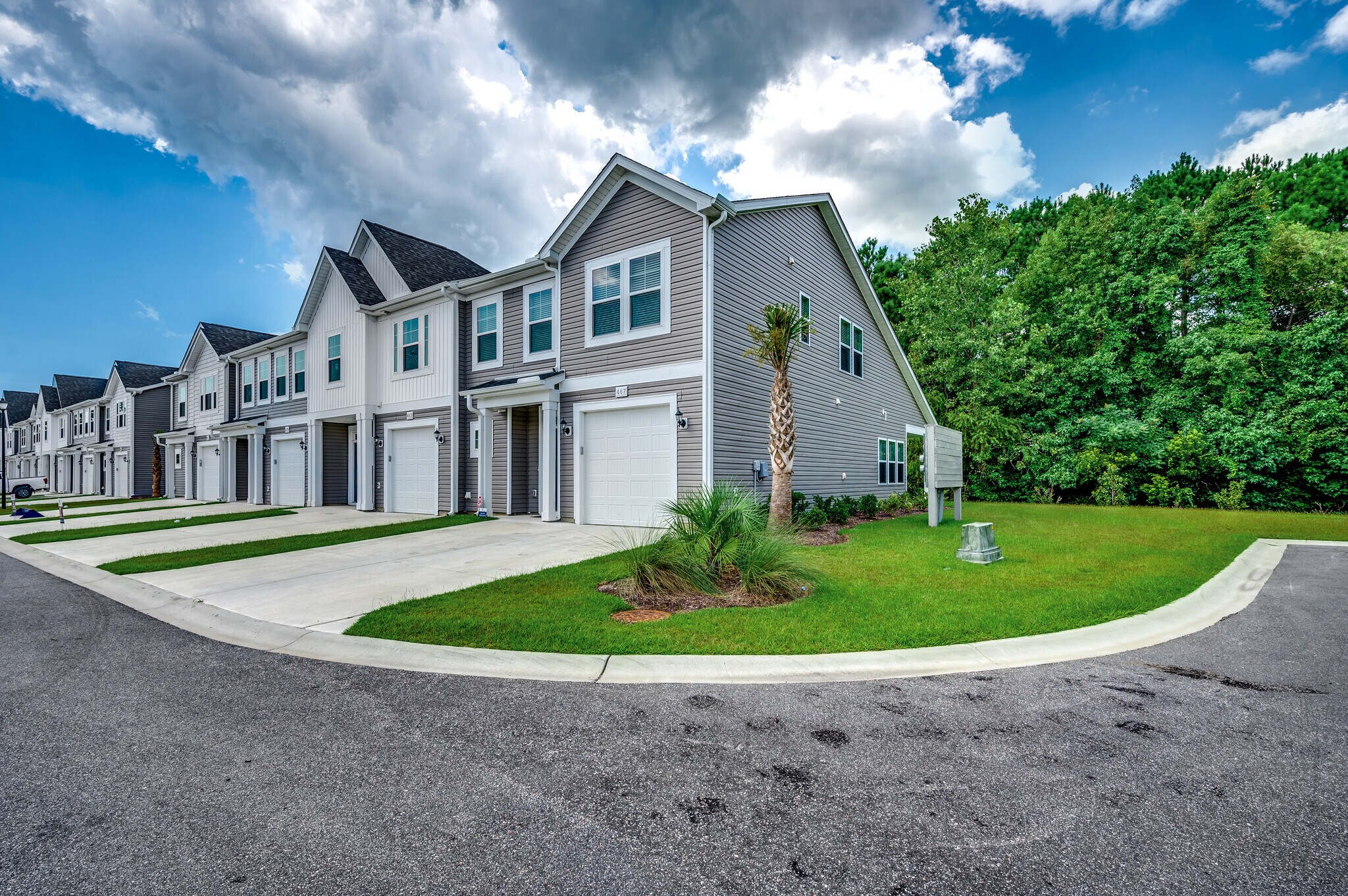 Building Photo - 487 Waterend Dr