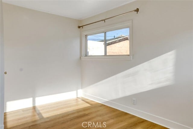 Building Photo - 950 E 48th St