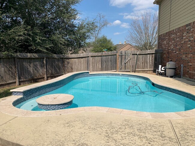 Building Photo - 26891 Royal Timbers Dr
