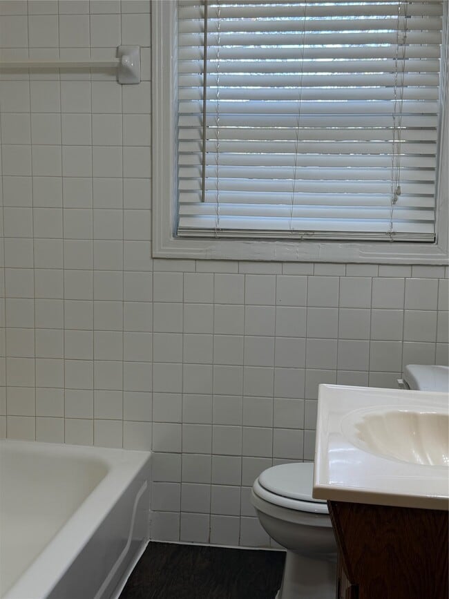 Building Photo - 1401 Pugh Dr