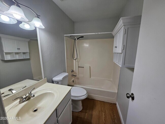 Building Photo - 520 N Stapley Dr