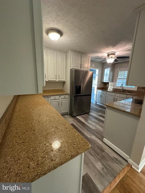 Building Photo - 44075 Louisdale Rd