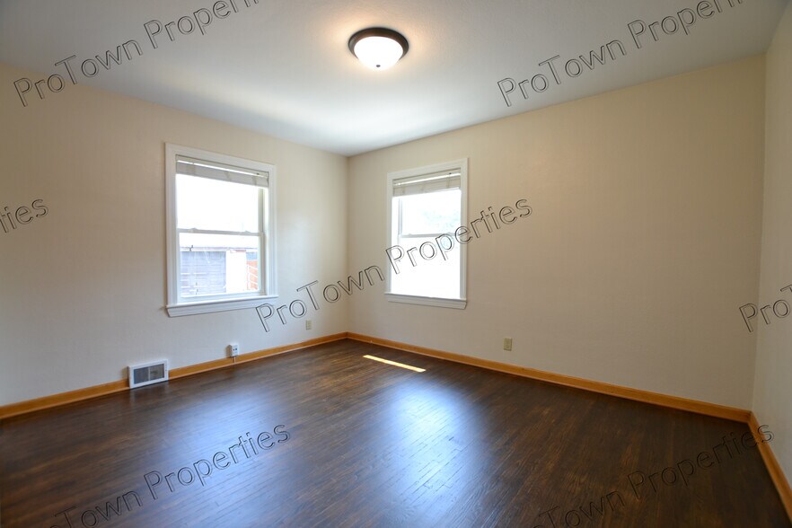 Building Photo - 1307 Colorado Ave