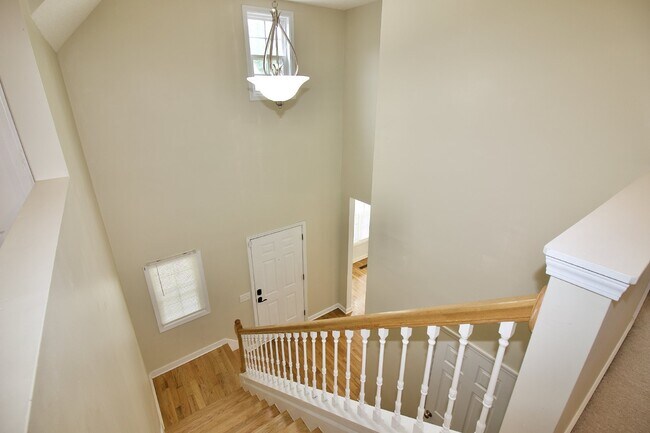 Building Photo - Great 3 bed + bonus house in Aberdeen