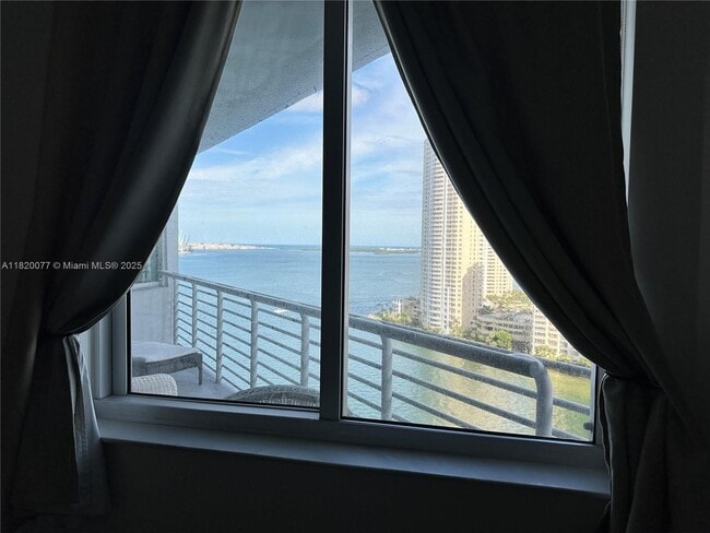 Building Photo - 325 S Biscayne Blvd