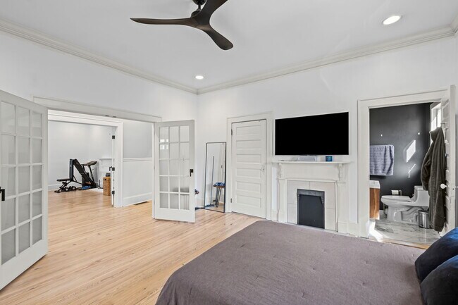 Building Photo - 805 Antone St NW