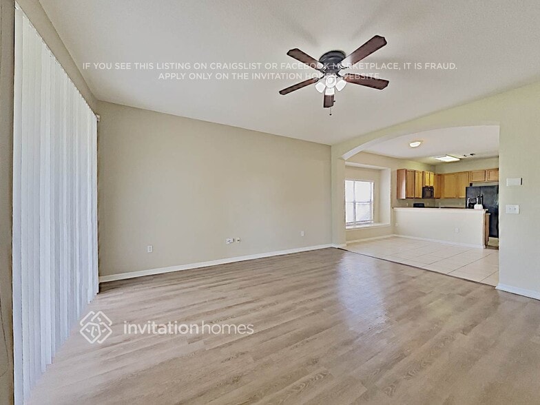 Building Photo - 8211 Crescent Moon Dr