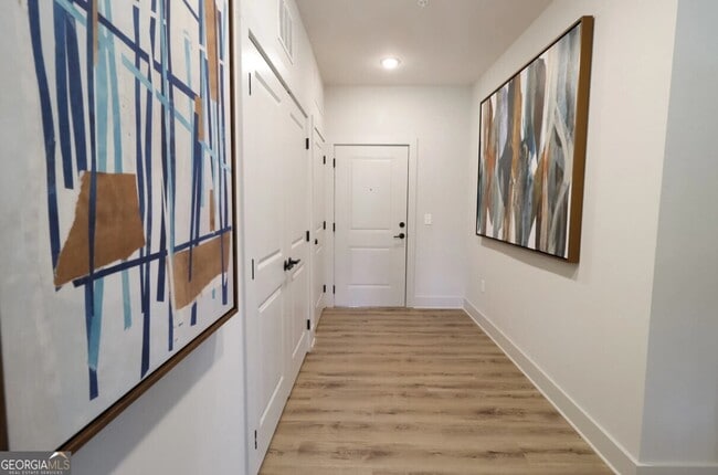 Building Photo - 300 Hwy 81