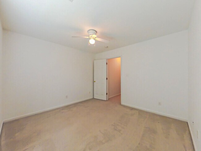Building Photo - Grovetown Home!
