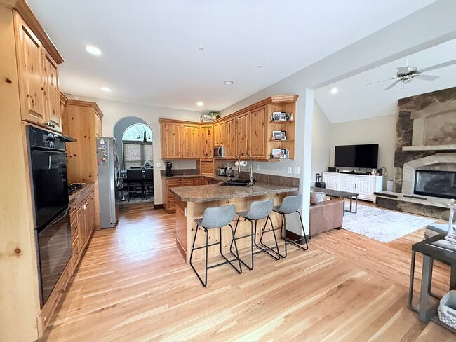 Building Photo - 271 Black Bear Dr