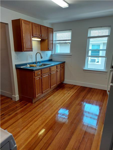 Building Photo - 4 Gordon St