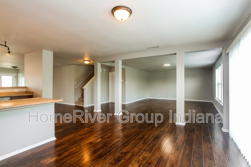 Building Photo - 3015 W Crosscreek Dr