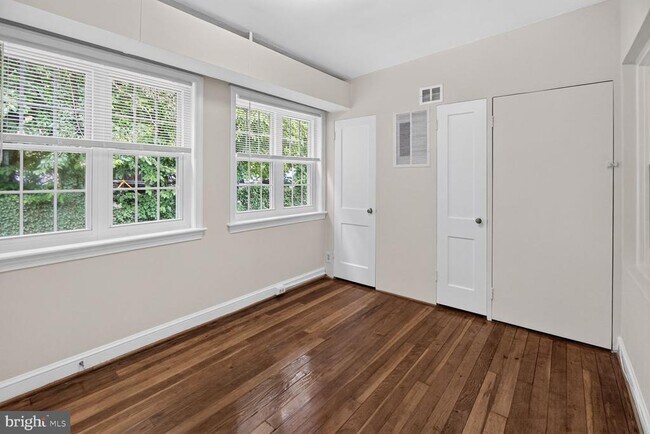 Building Photo - 7814 Tilbury St