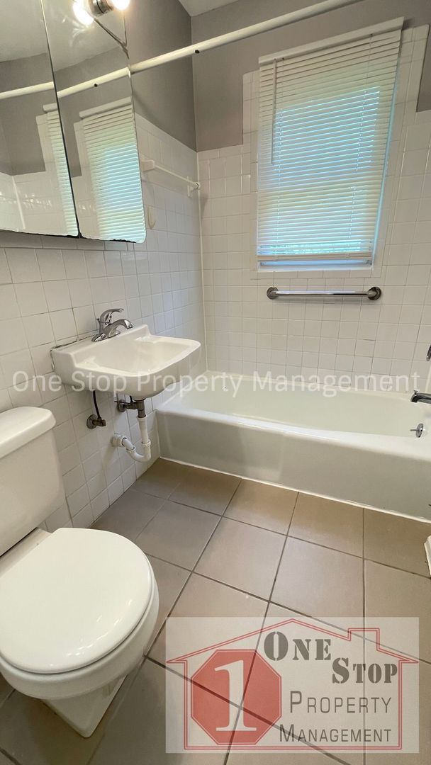 Building Photo - Beautifully 3 Bedroom, 2 Bath home in Rayt...