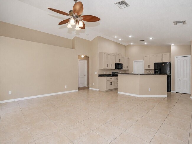 Building Photo - 113 Stony Point Dr
