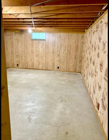 Building Photo - 29 Sandy Ct